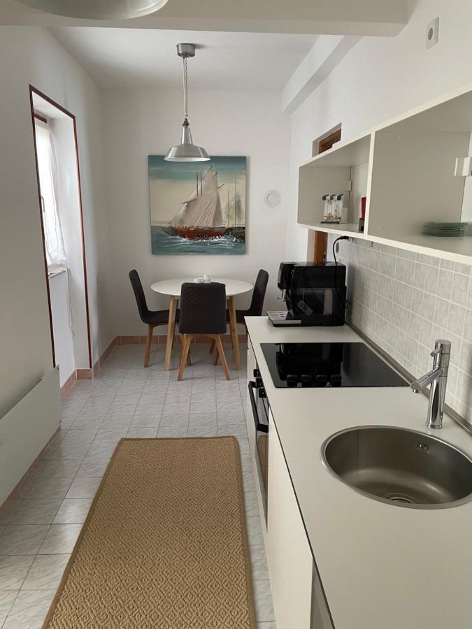 Holiday Home Cesarica Karlobag Εξωτερικό φωτογραφία