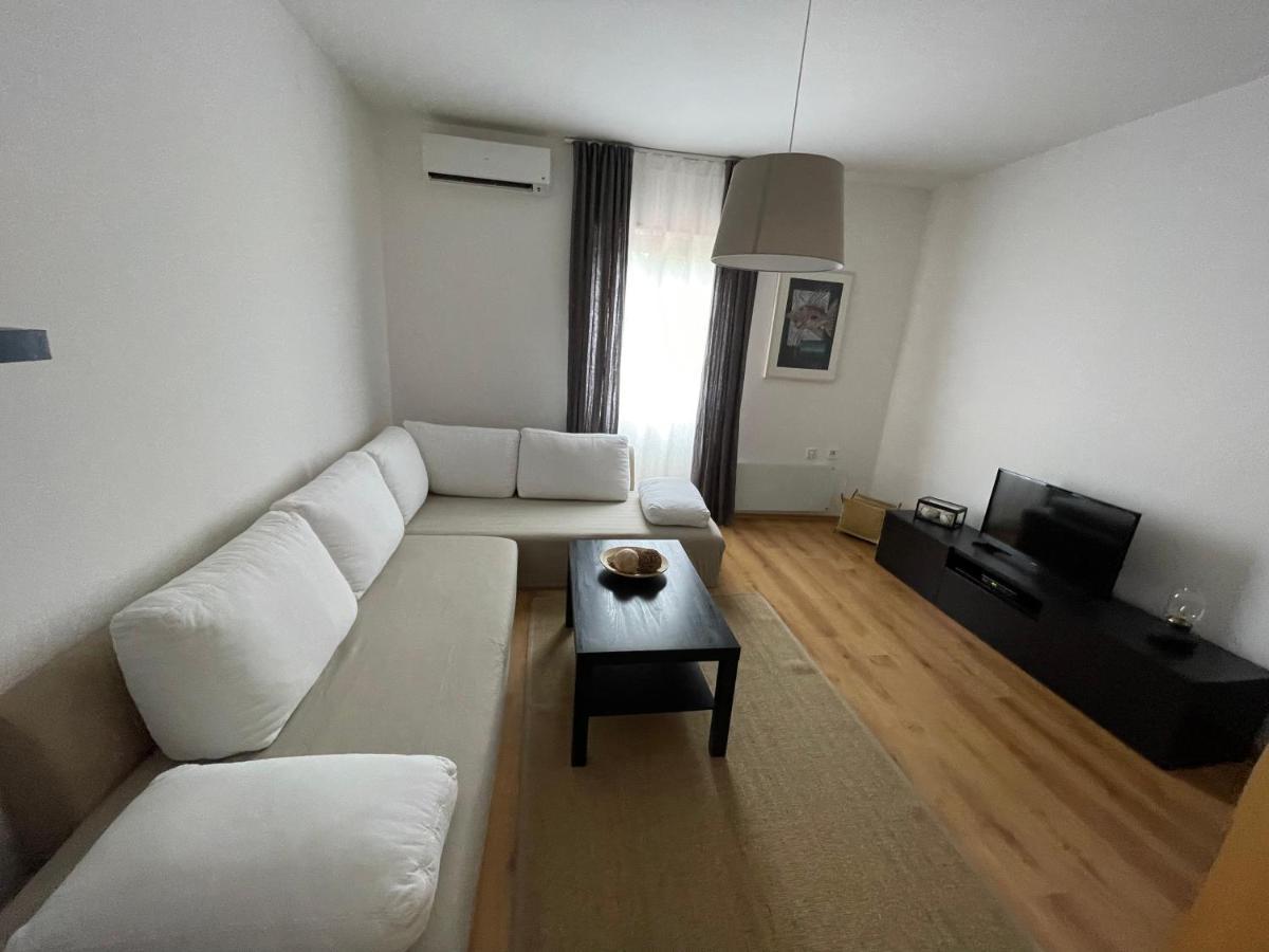 Holiday Home Cesarica Karlobag Εξωτερικό φωτογραφία