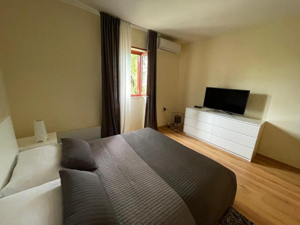 Holiday Home Cesarica Karlobag Εξωτερικό φωτογραφία