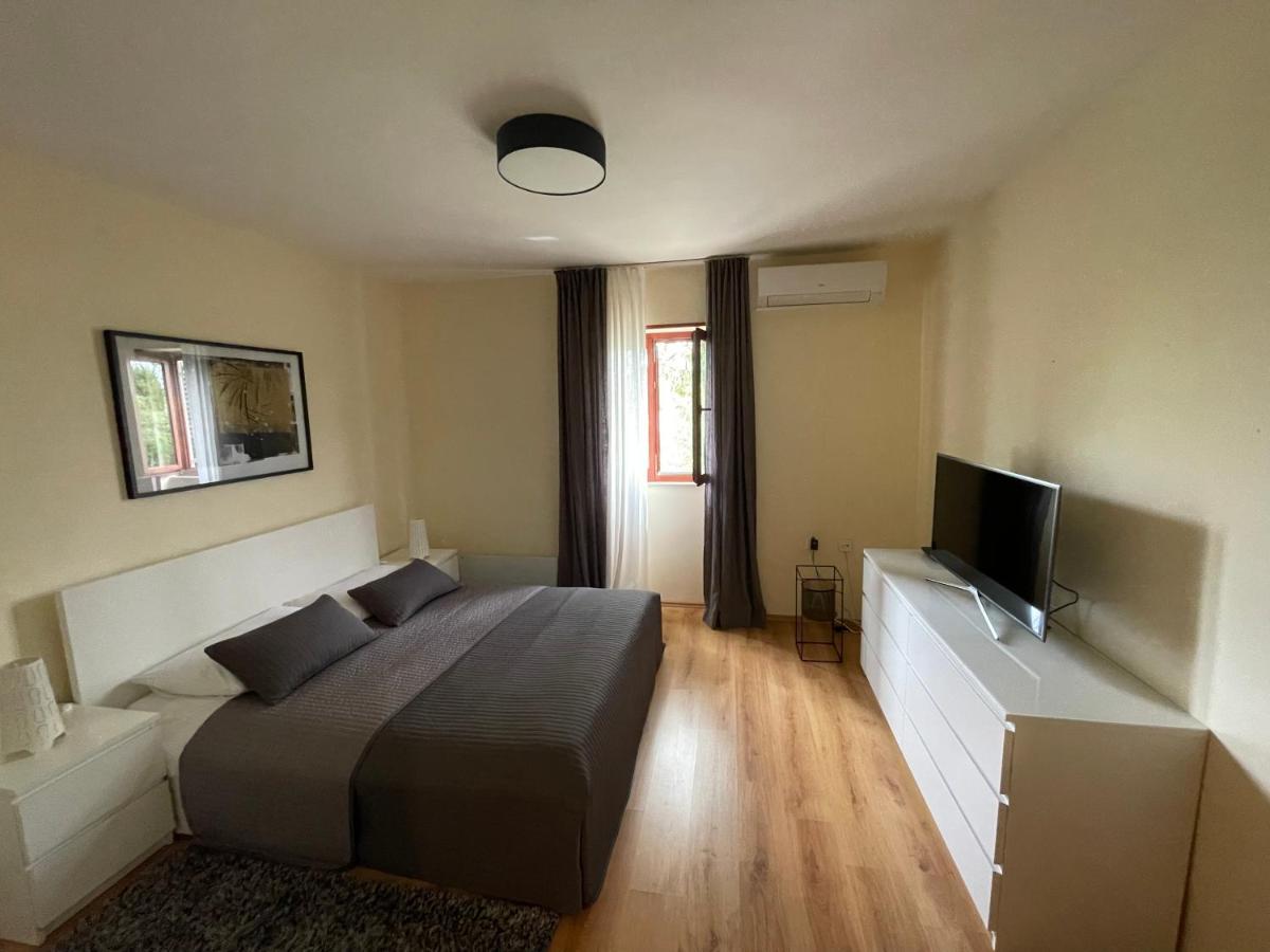 Holiday Home Cesarica Karlobag Εξωτερικό φωτογραφία