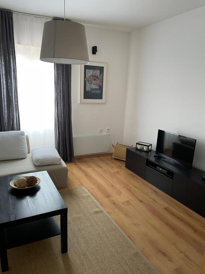 Holiday Home Cesarica Karlobag Εξωτερικό φωτογραφία